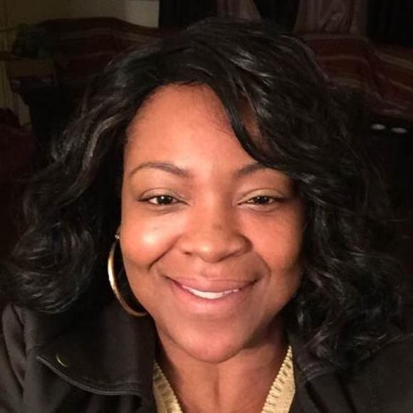 Meet your Posher, Nicole - Picture 1 of 1